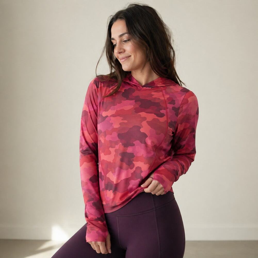 Athleta Pinnacle Red/Pink Camo Cropped Sport Hoodie, size L